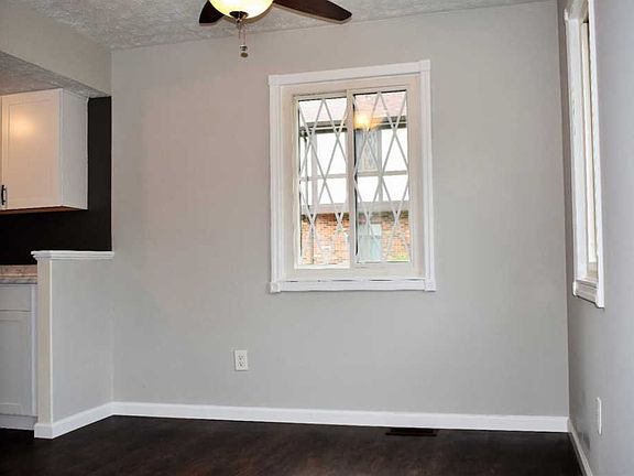4th image of 9485 Haddington Ct