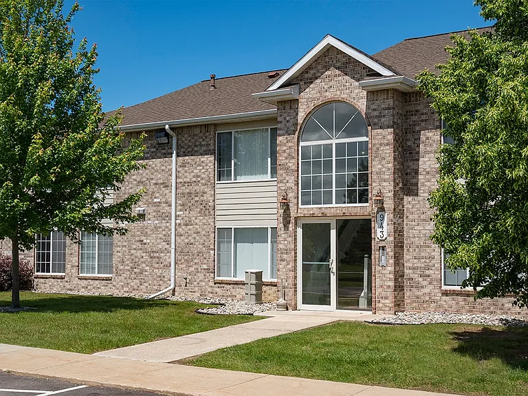 Beacon Lake Apartments — Photo 24