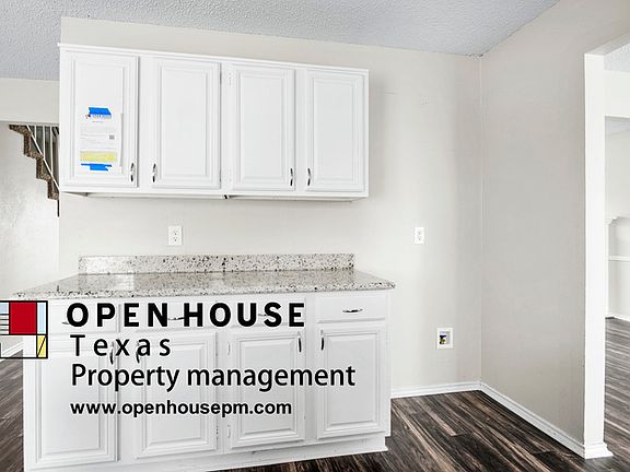 5th image of 2418 Briarbrook Ln