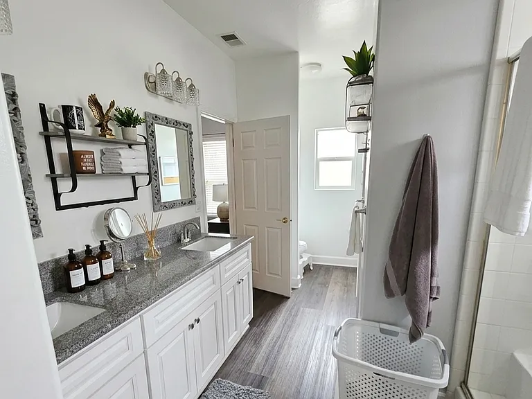 9815 Mona Lisa Ln — Photo 16