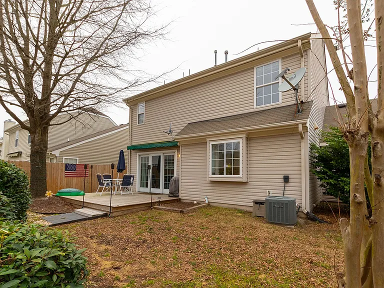601 Lord Byron Ct — Photo 41