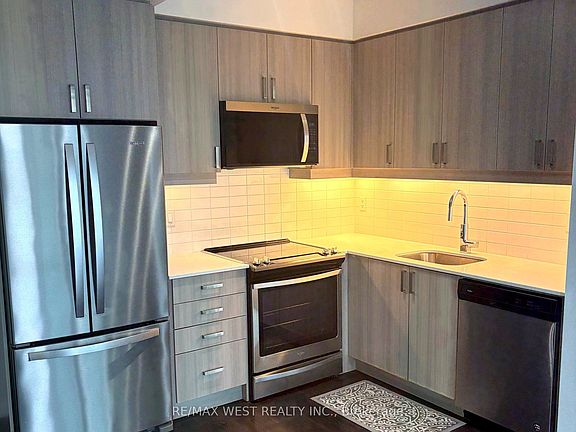 4th image of 7895 Jane St #3610