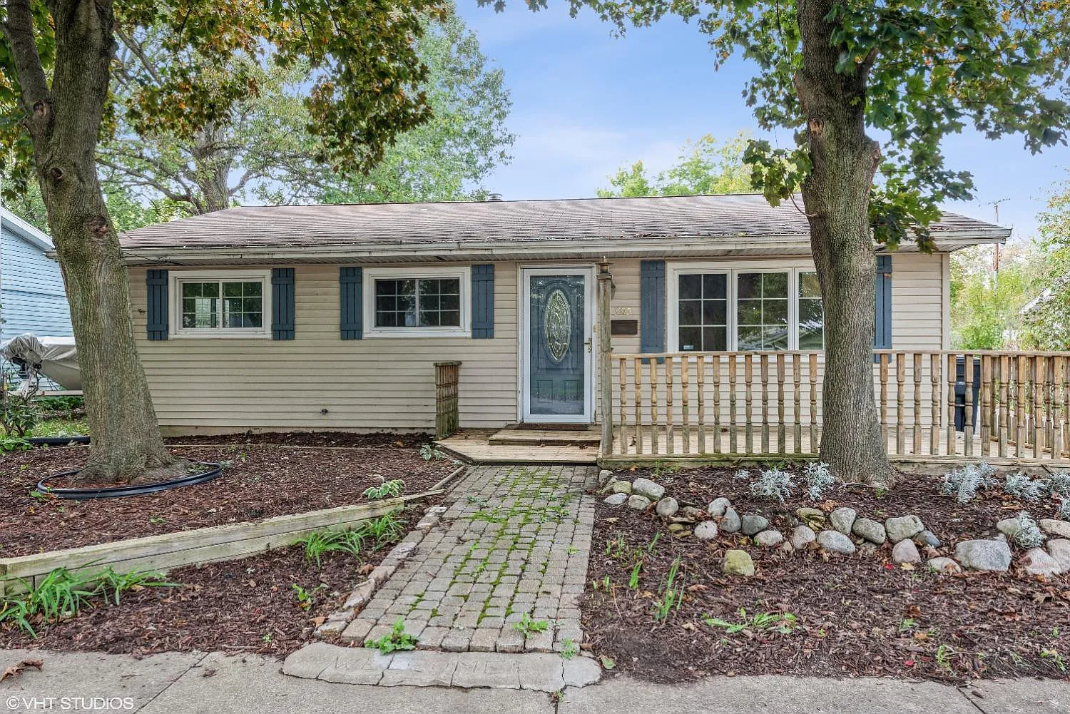 305 Ramion Ave photo 1