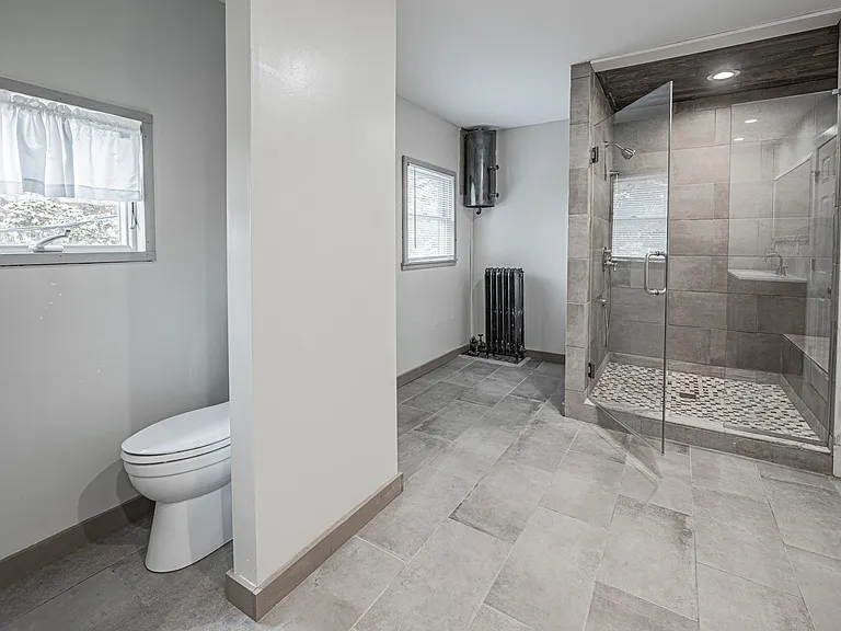 4252 Hartland Rd — Photo 26