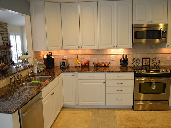 Granite counter, stainless