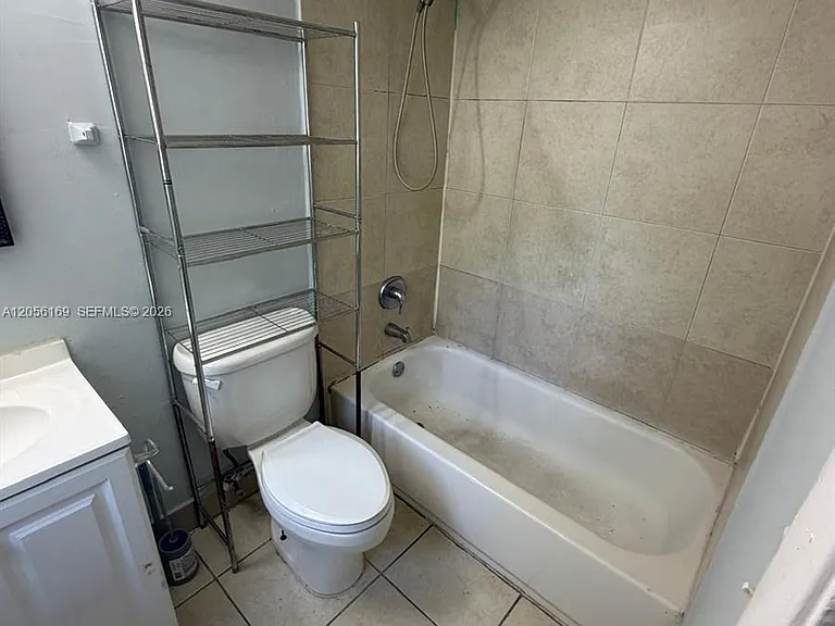 95 NE 41st St #N202 — Photo 5