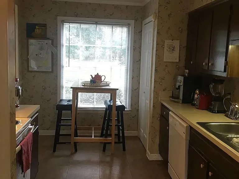 2607B Blakemore Ave — Photo 8