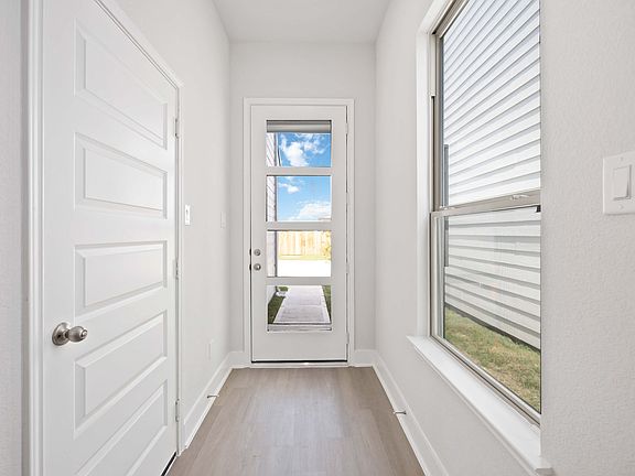 3020 La Rambla - Rembrandt - Entry