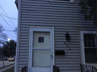 212 11th Ave #UPSTAIRS, Sterling, IL 61081