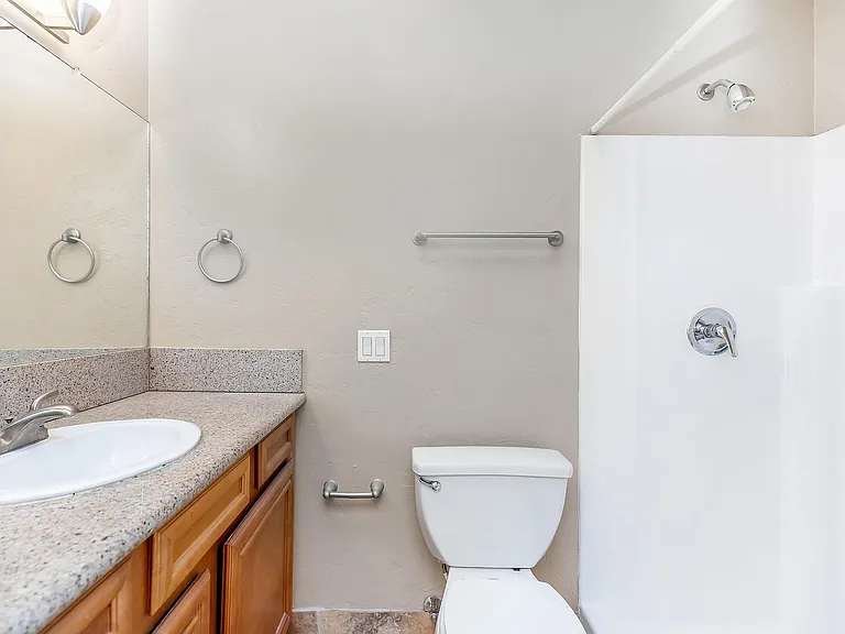 3 bed 2 bath interior