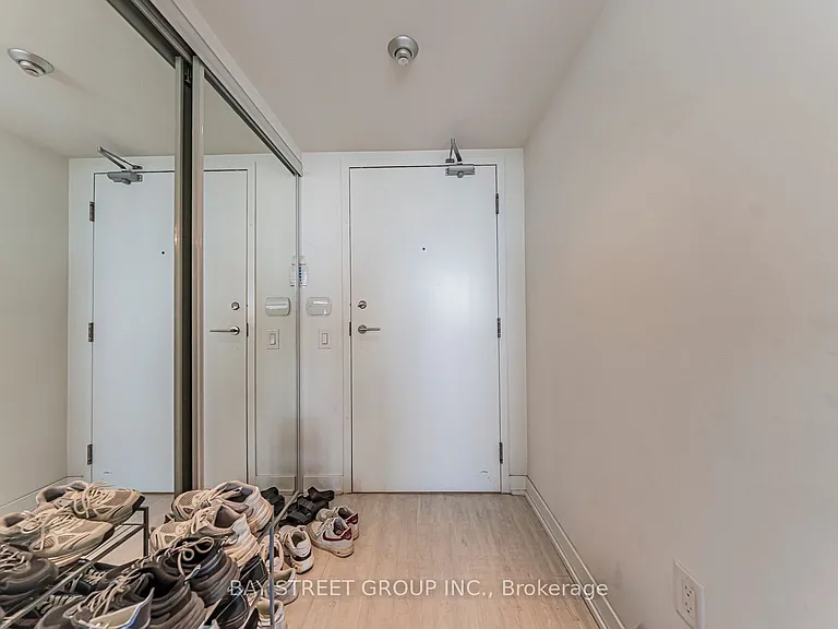 19 Singer Ct #1523 — Photo 25