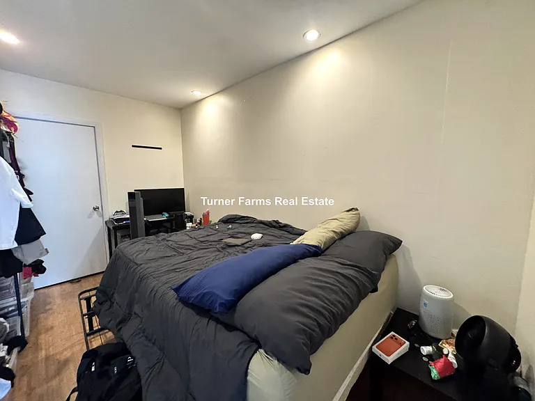 212 Maverick St #3F — Photo 4