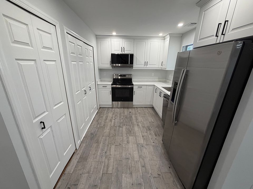1st image of 203 Springmeadow Dr Unit B