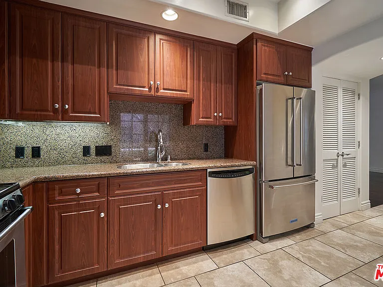 851 N San Vicente Blvd #102 — Photo 13