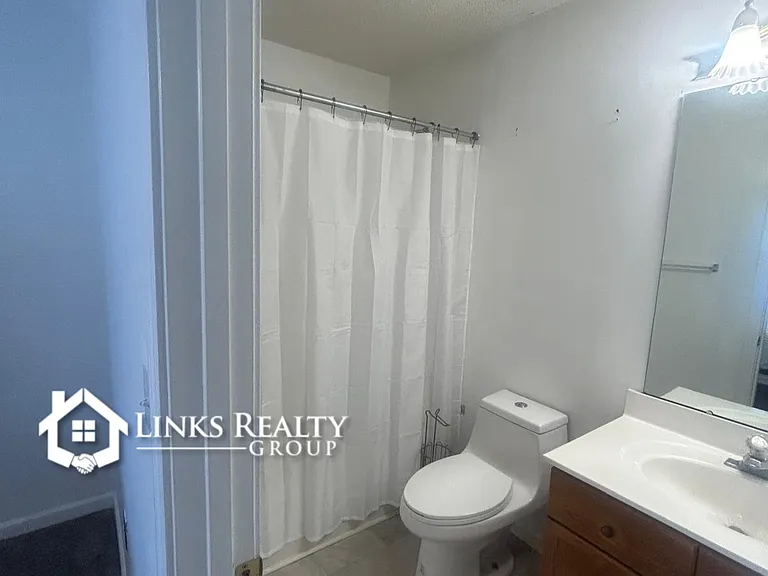 2208 Preakness Ct — Photo 10