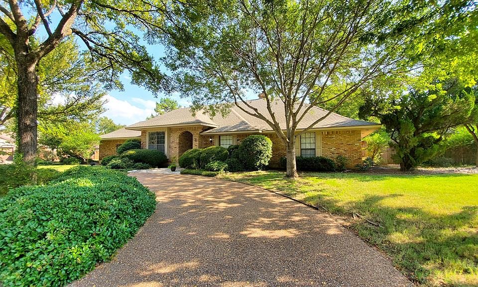 1st image of 3 Red Oak Cir