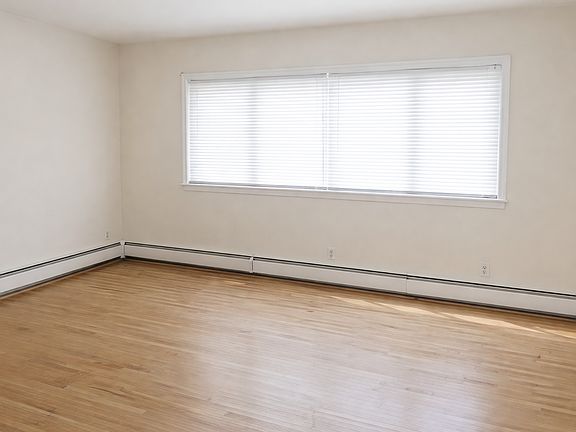 2nd image of 327 University Ave SE