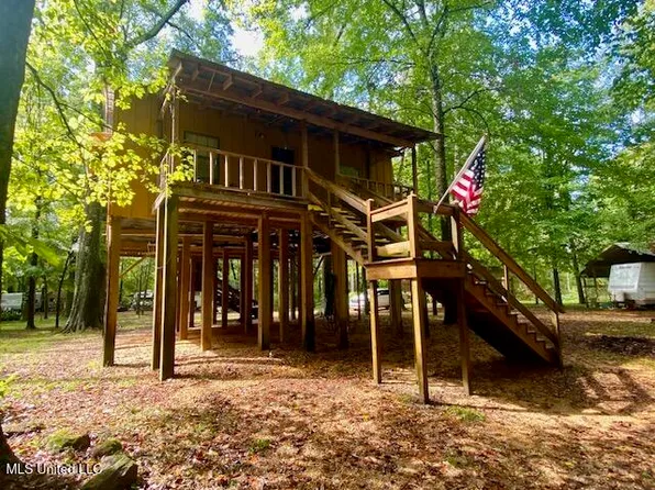 1146 Dogwood Trl, McComb, MS 39648