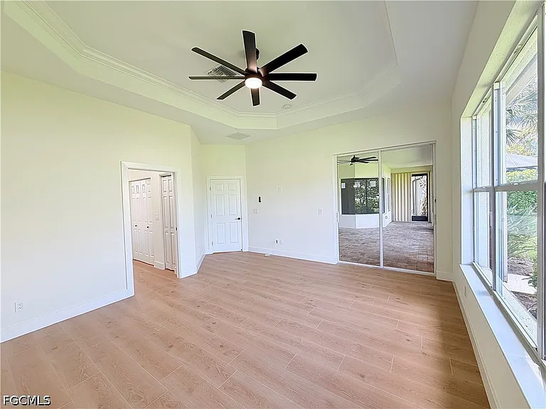 11001 Sea Tropic Ln — Photo 12