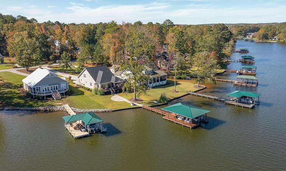 1st image of 245 Headwater Dr