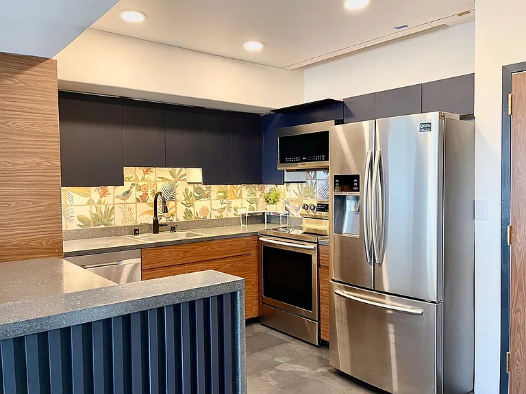 6363 Christie Ave #1402 — Photo 4