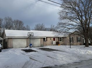 9 Osborne Rd, Gorham, ME 04038