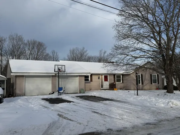 9 Osborne Road, Gorham, ME 04038