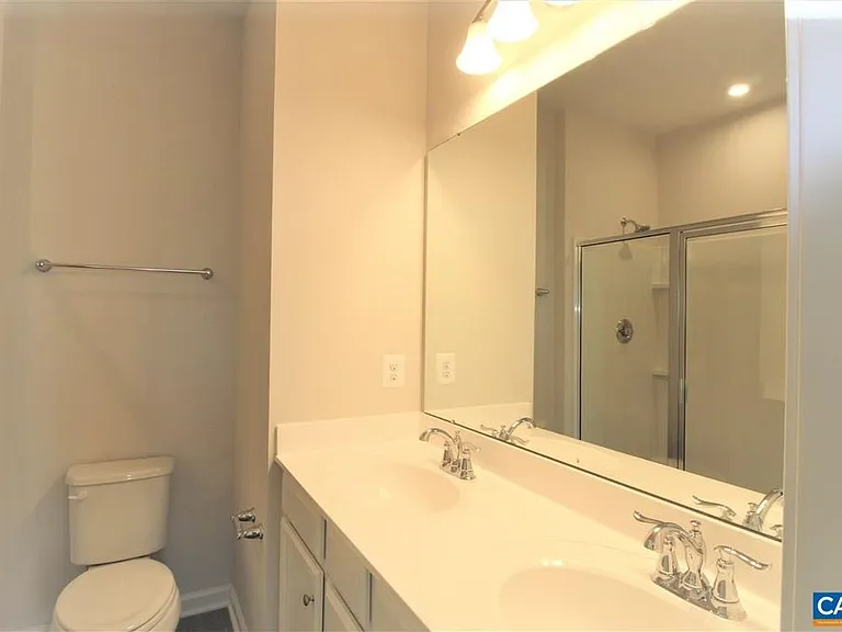 2087 Elm Tree Ct — Photo 8