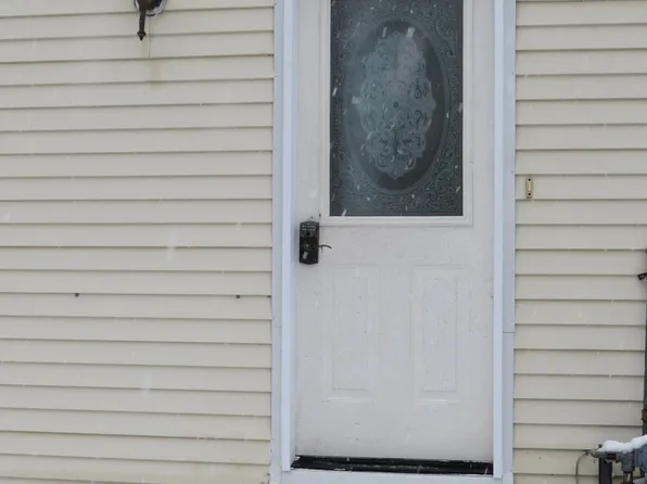 195 Castlebar Cres, Oshawa, ON L1J 7B3