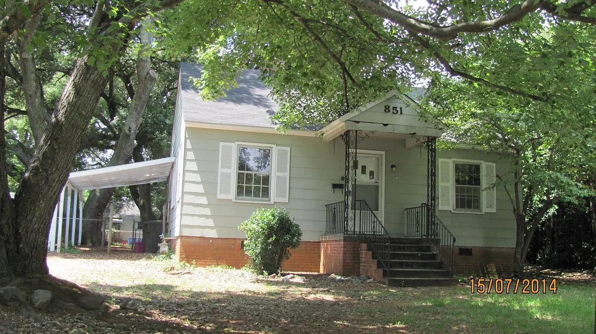 2 bed, 900 sqft, $1,475 — Photo 1