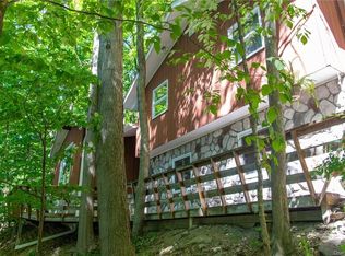 912 Freedom Rd, Pleasant Valley, NY 12569