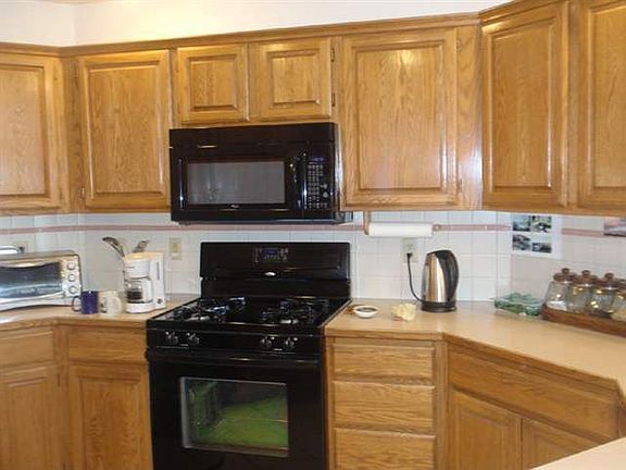 2nd image of 3221 S Quincy Ln