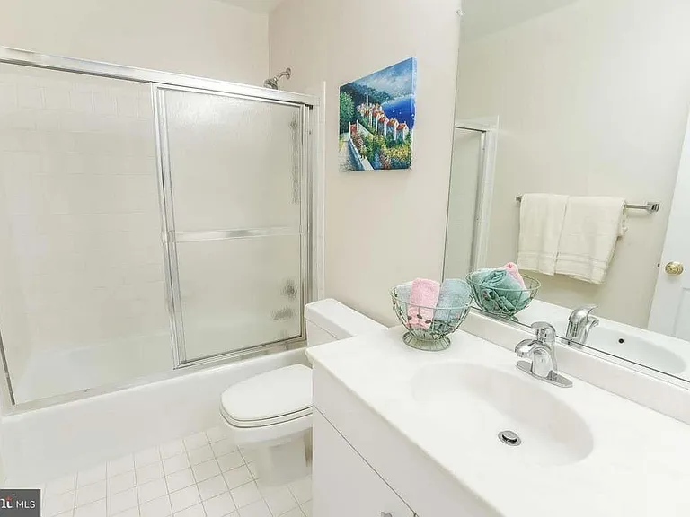 9720 Holloway Hill Ct — Photo 6