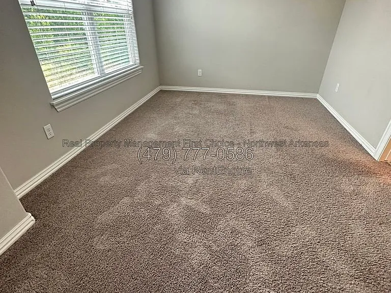2733 W Kilimanjaro Way — Photo 20