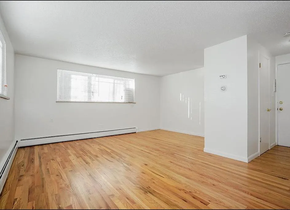 1131 N Lafayette St — Photo 1