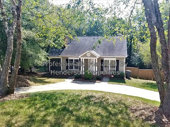 2nd image of 1123 Blueberry Ln