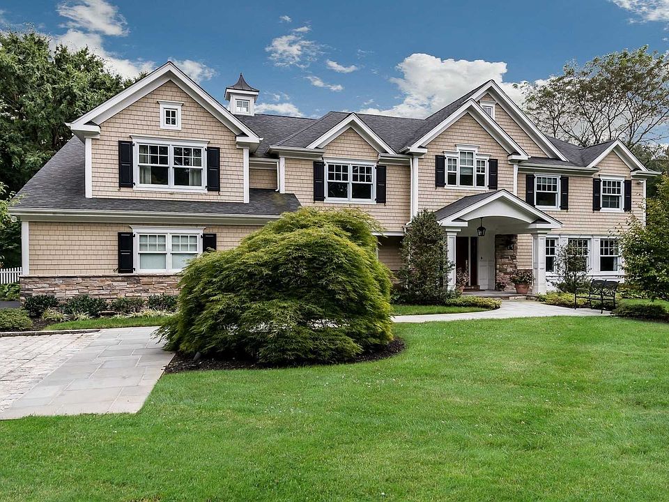 1st image of 380 Annandale Dr