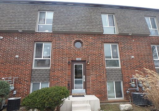 2nd image of 1802 E Broadway APT 2W