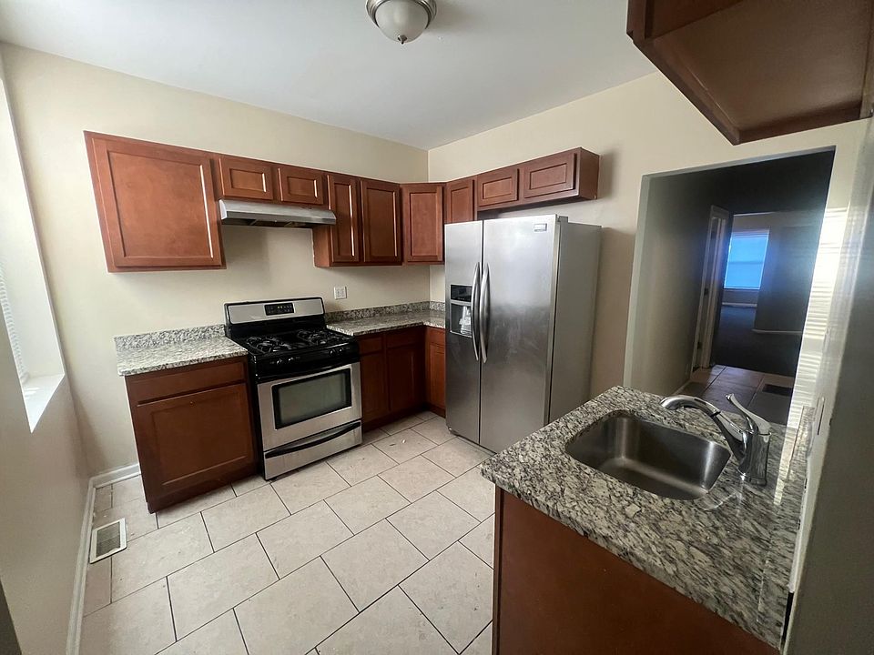 1st image of 6341 S Saint Lawrence Ave #2