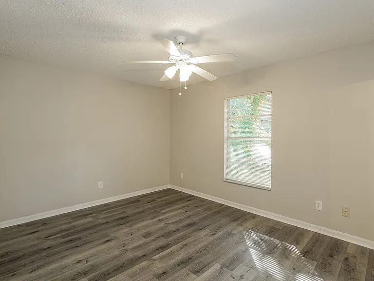 37340 Carter Ave — Photo 11