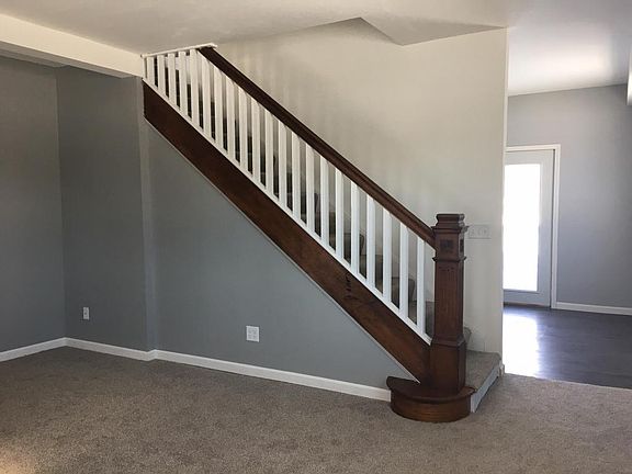 2nd image of 107 Lincoln Ave NE