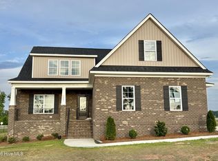 7531 Sweetwater Dr, Nashville, NC 27856