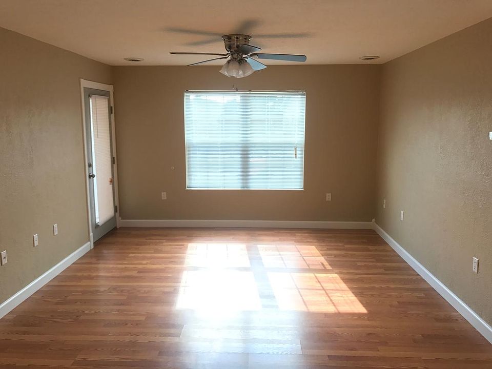 1st image of 134 Brenda Ln