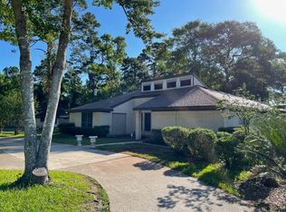 14221 Horseshoe Bnd, Conroe, TX 77384