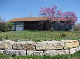 1319 Topeka Ave, Lyndon, KS 66451