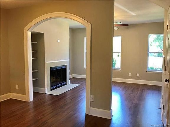 3rd image of 7322 Meadow Glen Dr