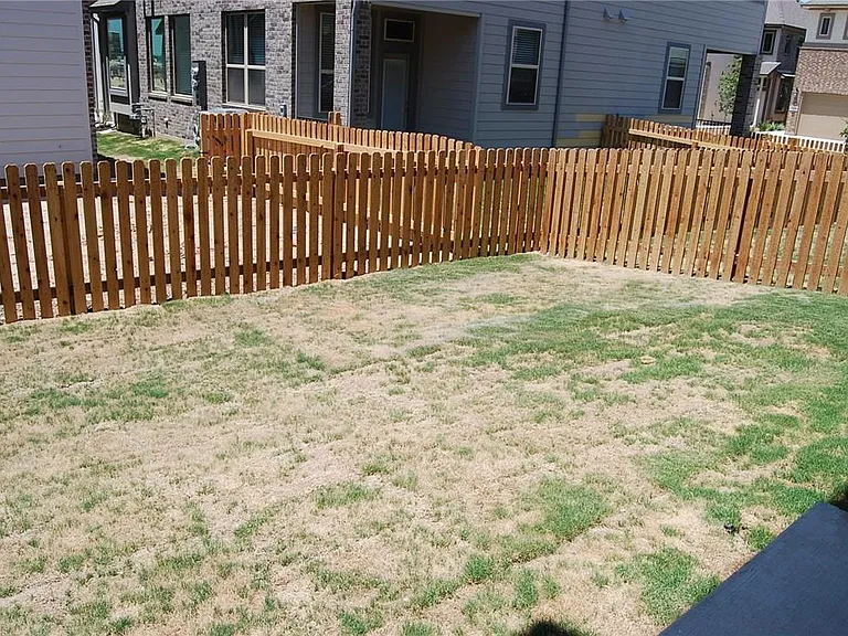 2501 Meyer Cv #B — Photo 18