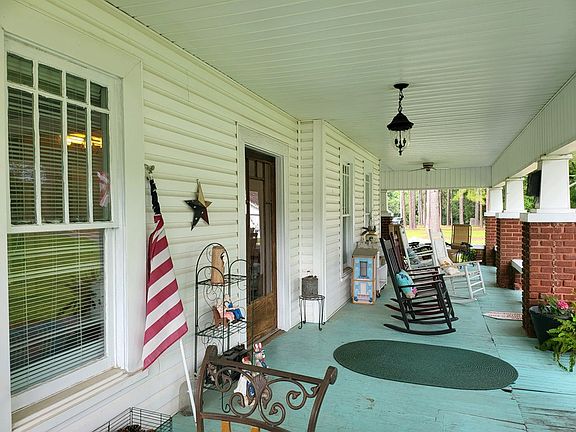 4th image of 19 Fiveash St