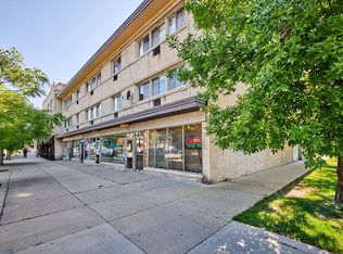 2411 W Fargo Ave APT 202, Chicago, IL 60645