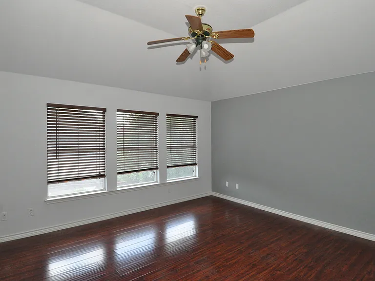 12427 Zeller Ln — Photo 16